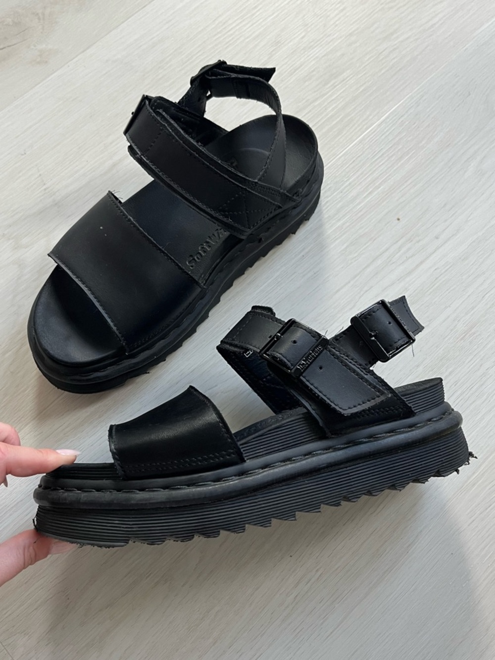 Dr. Martens womens Voss Hydro Fisherman Sandal Leather